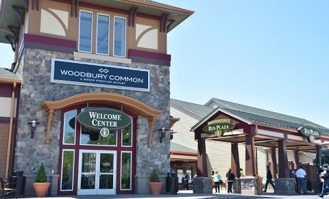 woodbury common welcome center