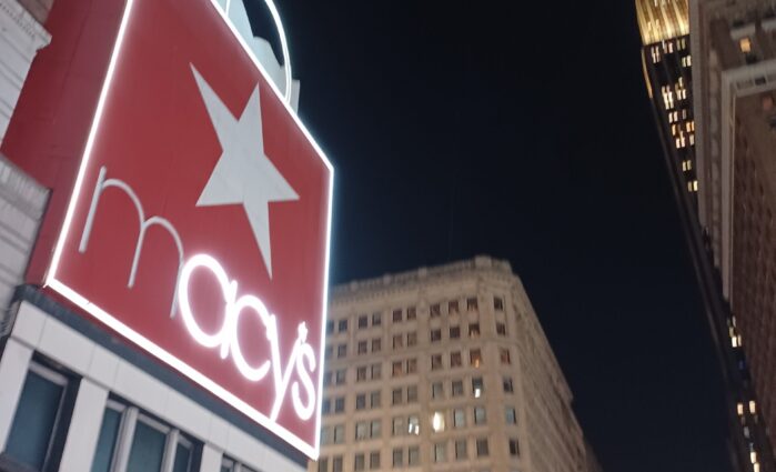 macys-empirestate macys-empirestate-building